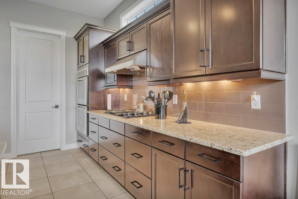 Photo 19 of 3262 Whitelaw Dr Nw, Edmonton AB