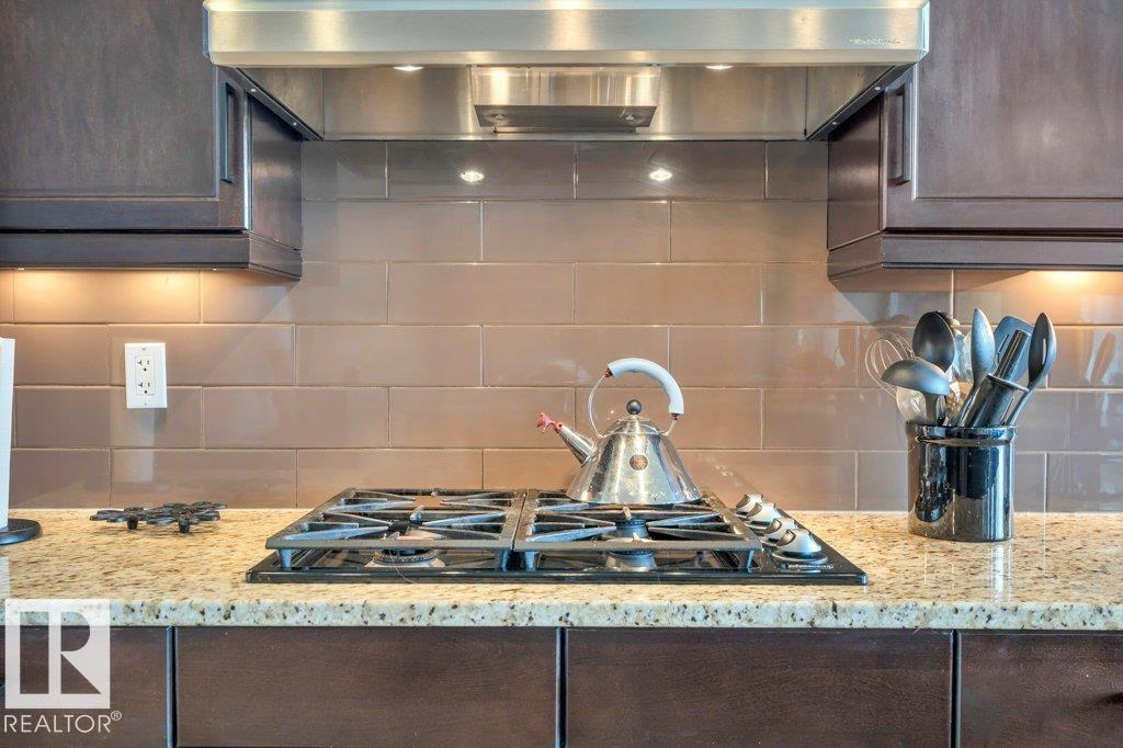 Photo 17 of 3262 Whitelaw Dr Nw, Edmonton AB