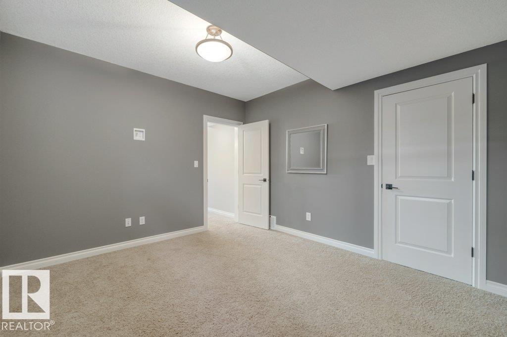 Photo 52 of 3262 Whitelaw Dr Nw, Edmonton AB