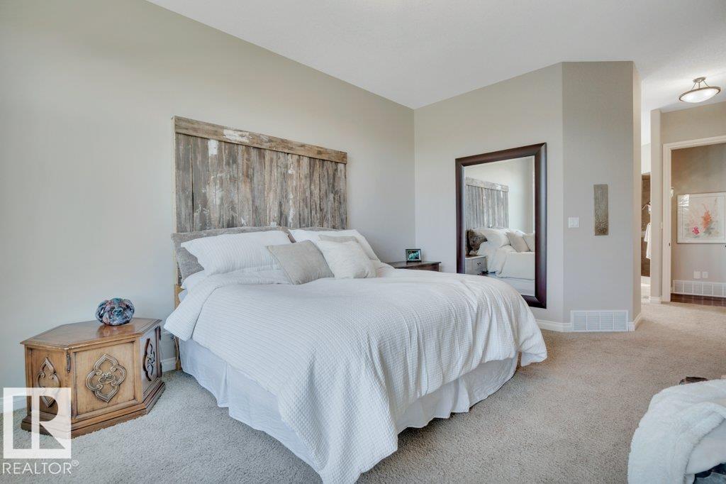 Photo 36 of 3262 Whitelaw Dr Nw, Edmonton AB