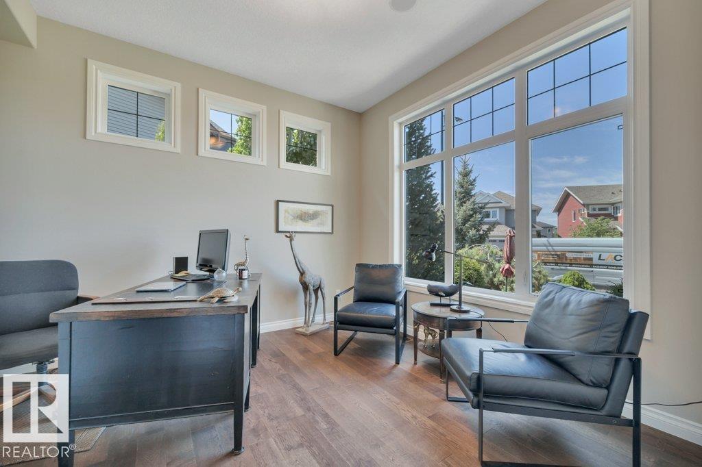 Photo 32 of 3262 Whitelaw Dr Nw, Edmonton AB