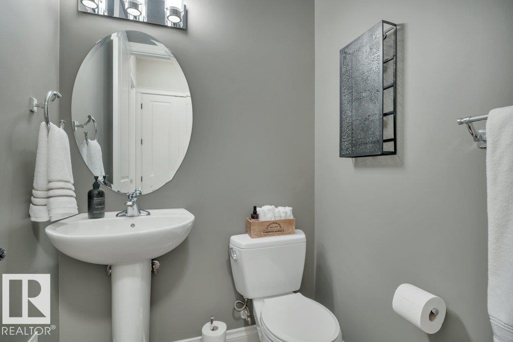 Photo 40 of 3262 Whitelaw Dr Nw, Edmonton AB