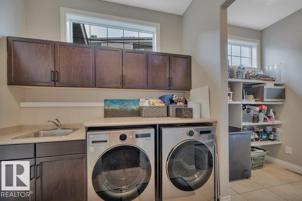 Photo 42 of 3262 Whitelaw Dr Nw, Edmonton AB