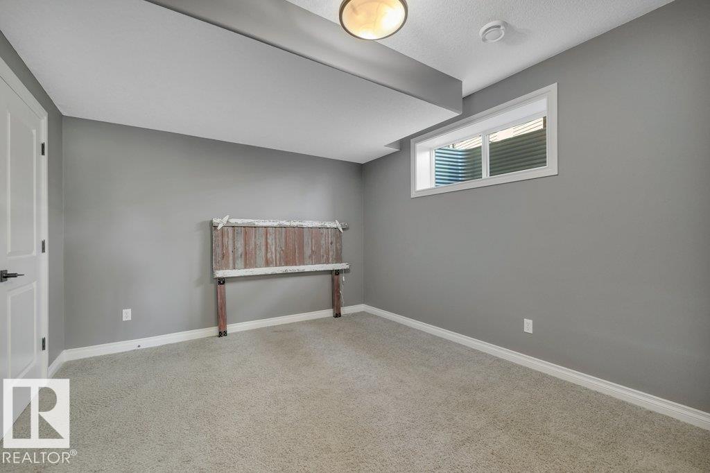 Photo 51 of 3262 Whitelaw Dr Nw, Edmonton AB