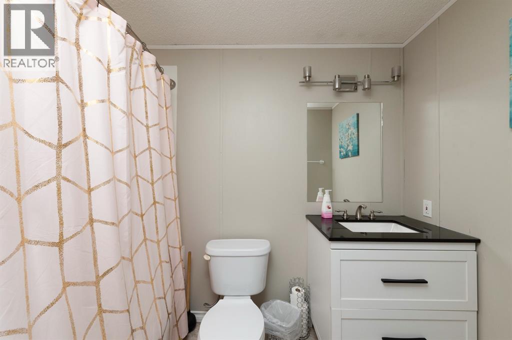 Photo 18 of 101 Hoehne Street, Fort Mcmurray AB