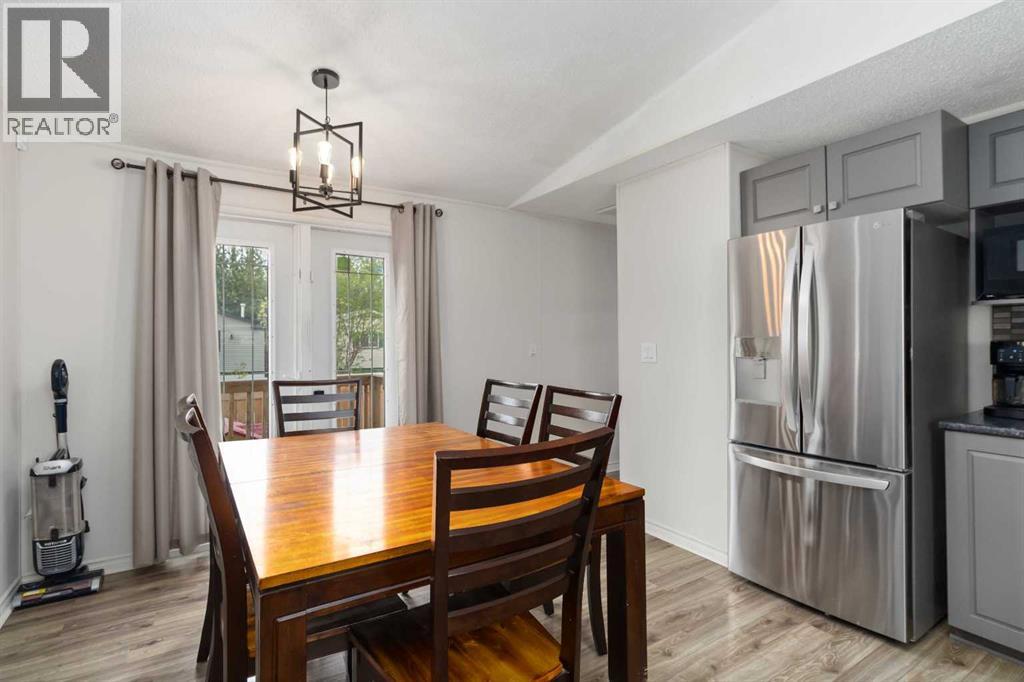 Photo 12 of 101 Hoehne Street, Fort Mcmurray AB