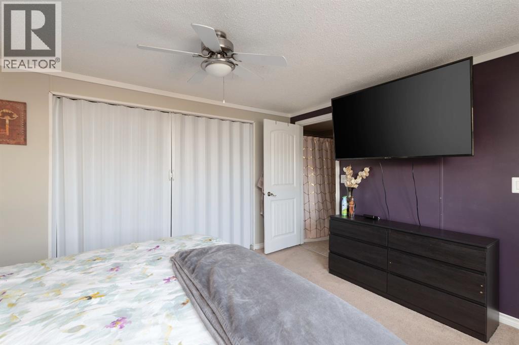 Photo 3 of 101 Hoehne Street, Fort Mcmurray AB
