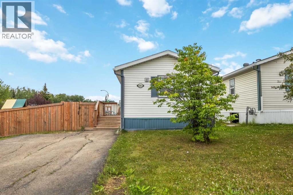 Photo 1 of 101 Hoehne Street, Fort Mcmurray AB