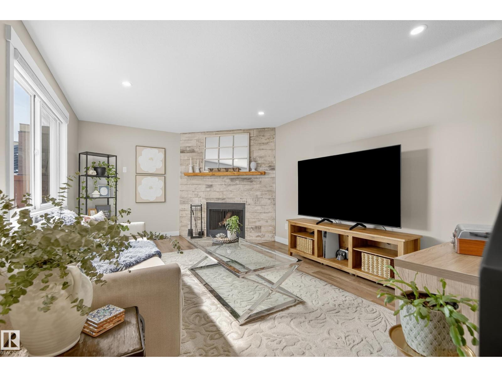 Photo 12 of 5614 148 St Nw, Edmonton AB