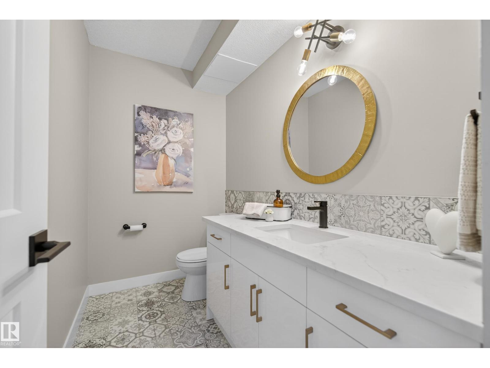 Photo 17 of 5614 148 St Nw, Edmonton AB