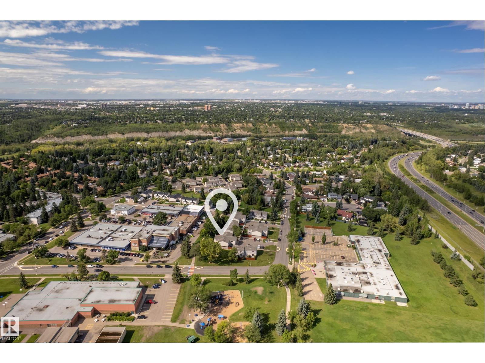 Photo 19 of 5614 148 St Nw, Edmonton AB