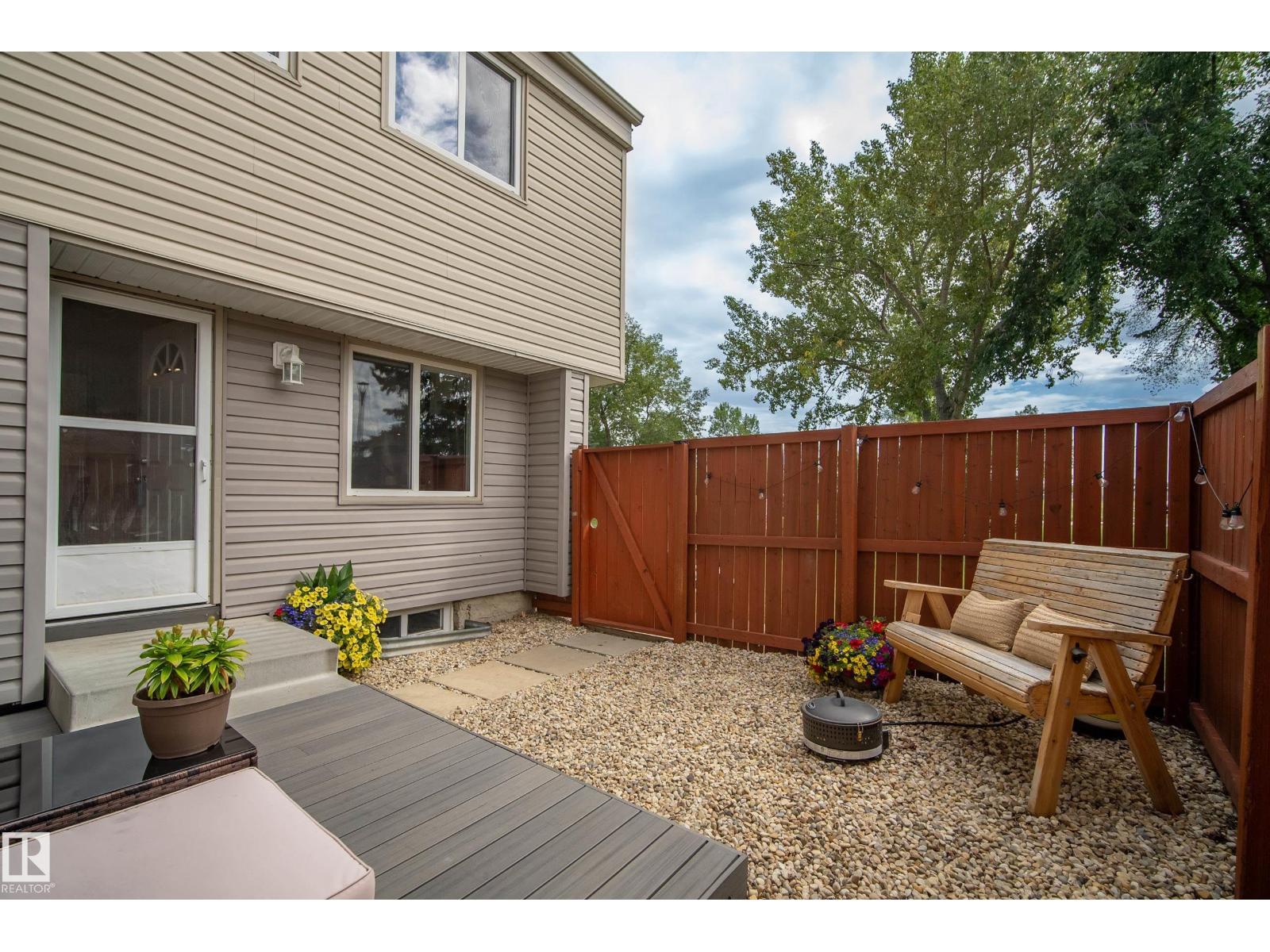 Photo 10 of 5614 148 St Nw, Edmonton AB