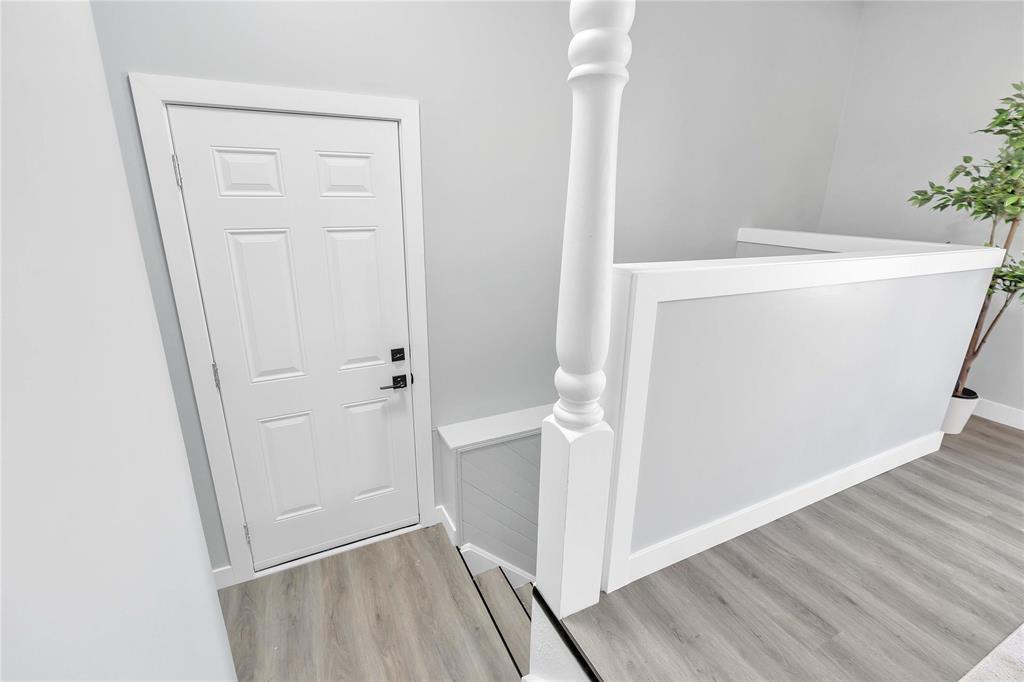 Photo 5 of 18 Mcinnes Place, Winnipeg MB