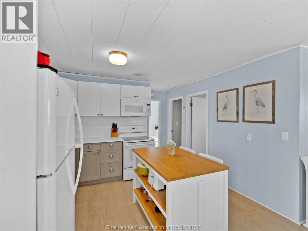 Photo 9 of 83 Marentette Beach Drive, Leamington ON