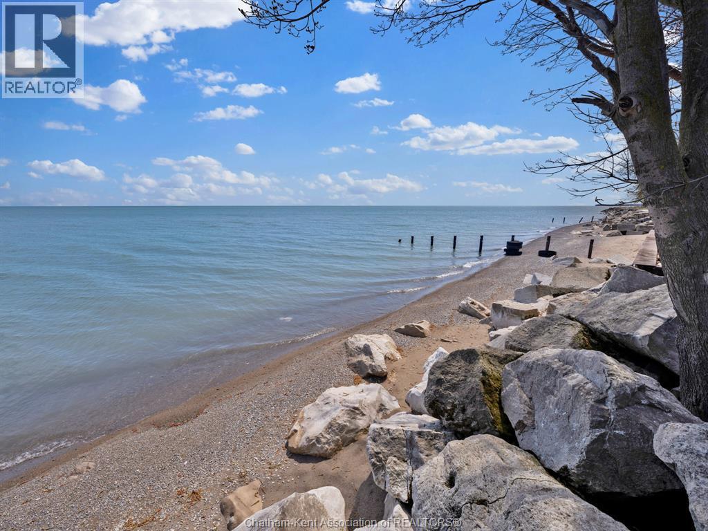 Photo 25 of 83 Marentette Beach Drive, Leamington ON