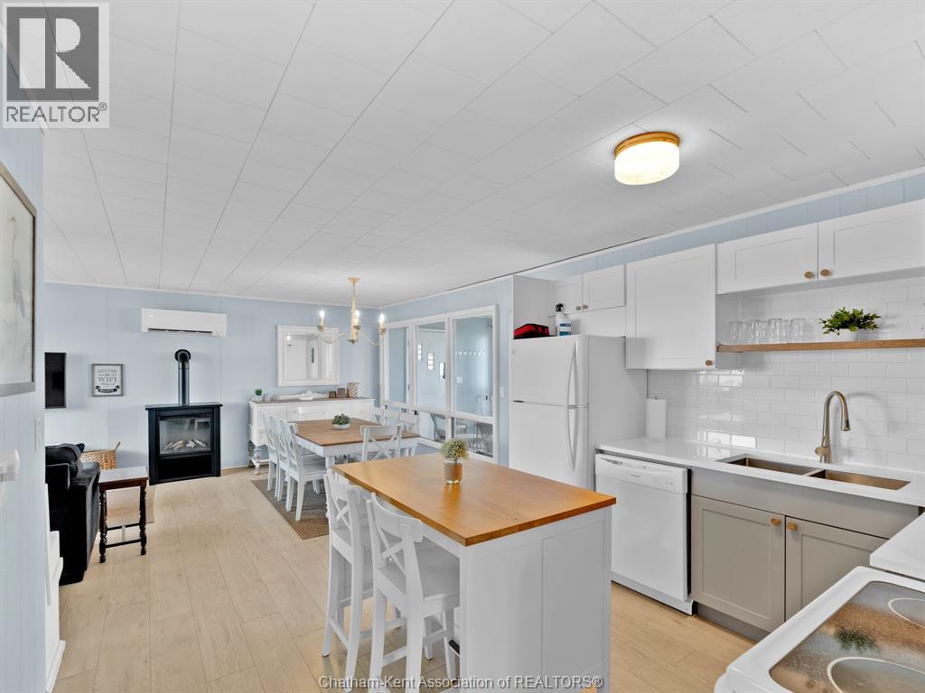 Photo 38 of 83 Marentette Beach Drive, Leamington ON