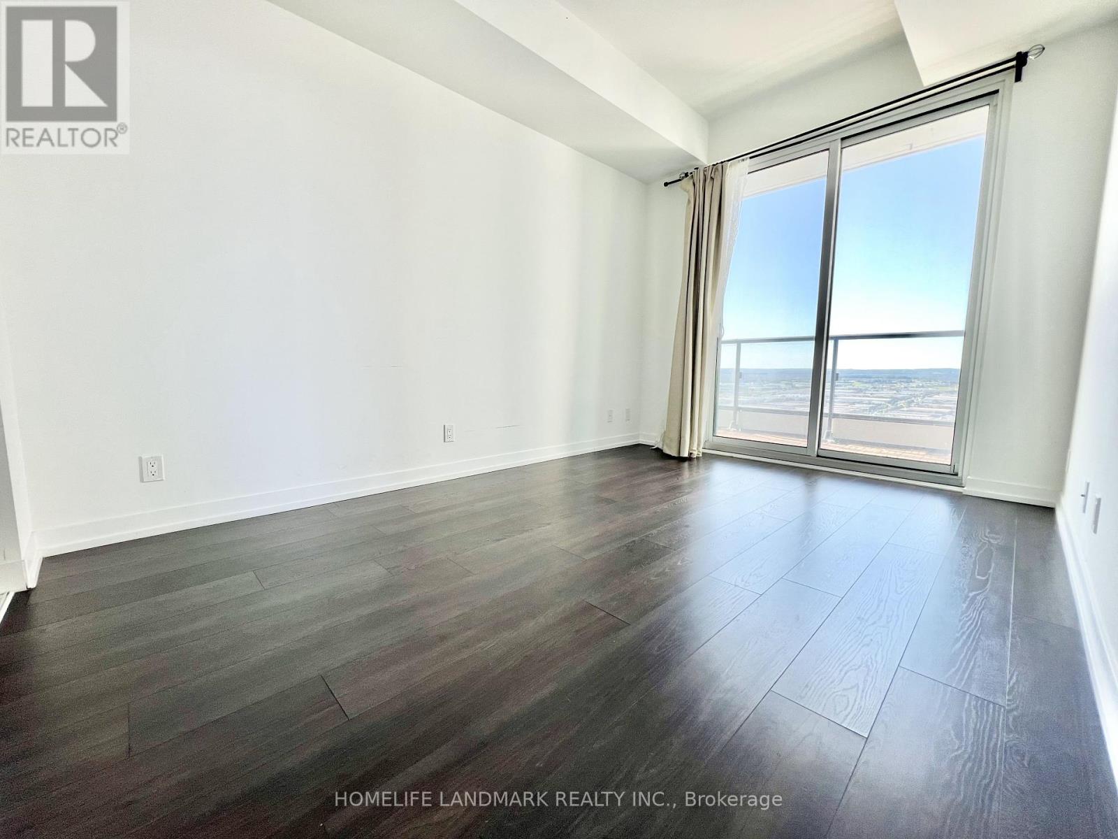 Photo 18 of 3702 5 Buttermill Avenue, Vaughan ON