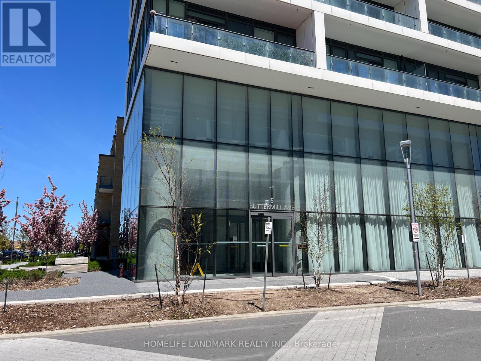 Photo 21 of 3702 5 Buttermill Avenue, Vaughan ON