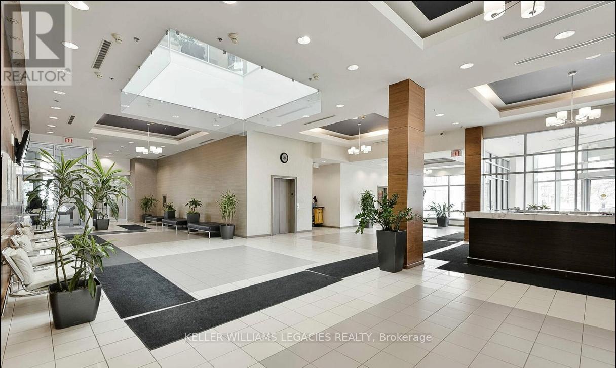 Photo 30 of 2013 33 Elm Drive W, Mississauga ON