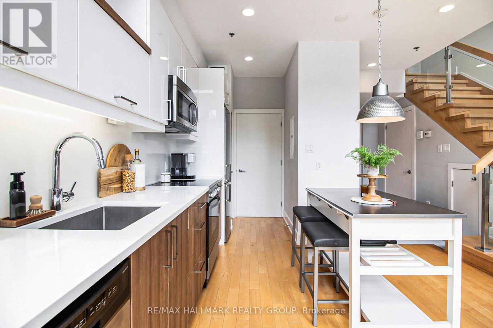 Photo 37 of 213 197 Lisgar Street, Ottawa ON