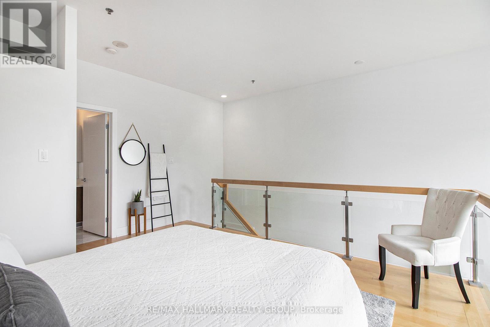 Photo 5 of 213 197 Lisgar Street, Ottawa ON