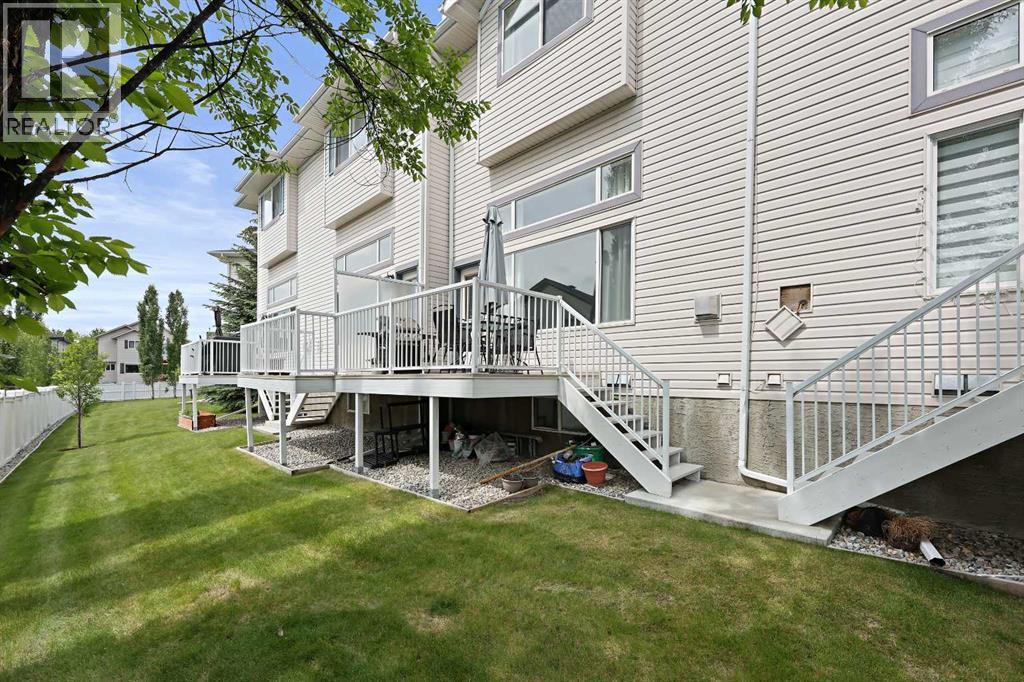 Single Family House 4 Level for Sale in  Rocky Ridge Court NW Rocky Ridge Calgary 