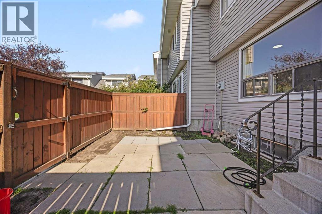 Single Family House for Sale in    Street NE Temple Calgary 