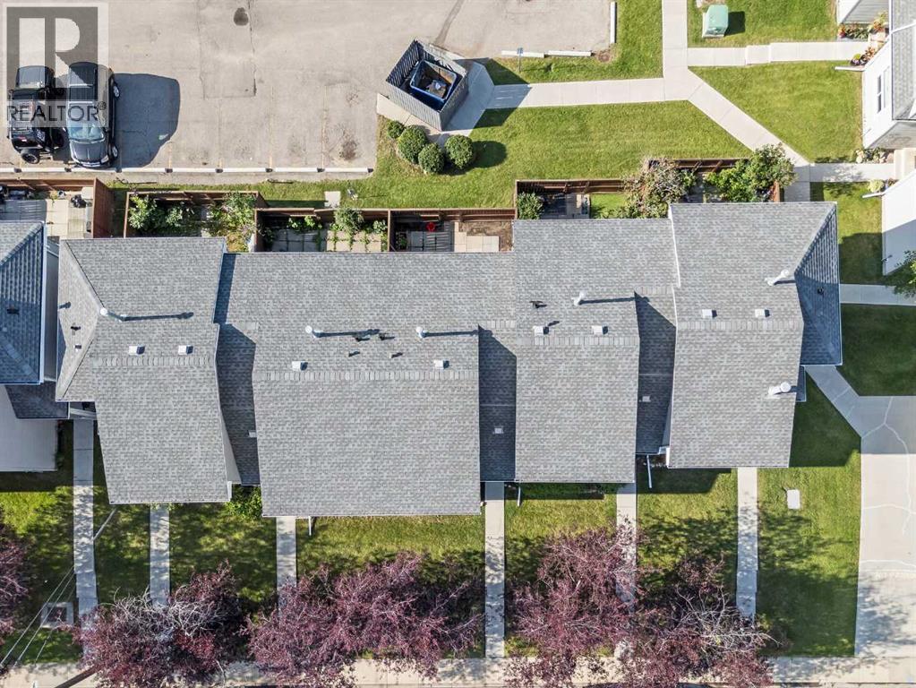 Single Family House for Sale in    Street NE Temple Calgary 