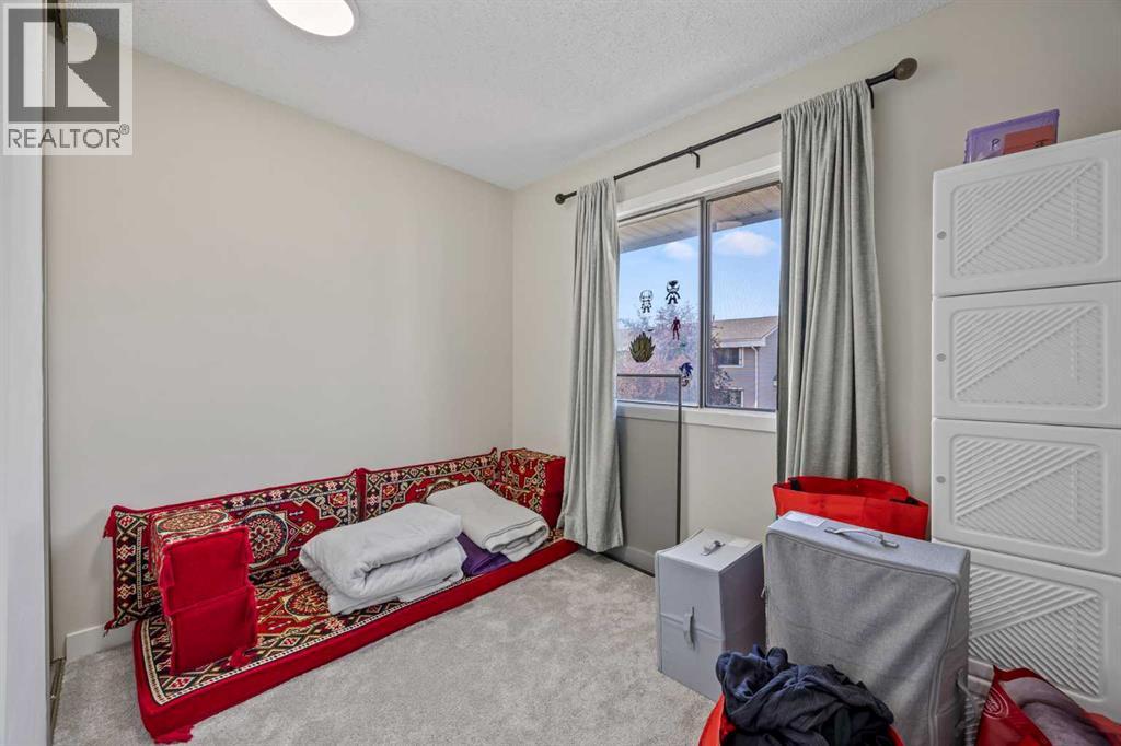 Single Family House for Sale in    Street NE Temple Calgary 