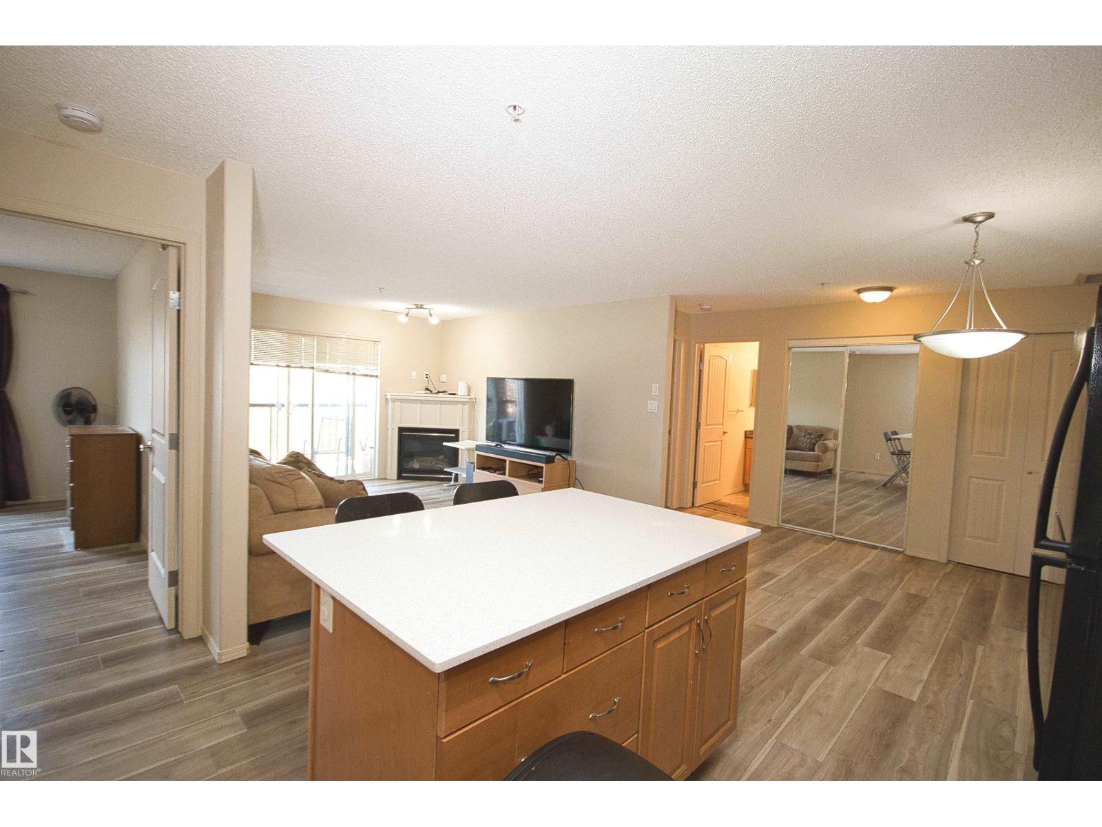 Photo 11 of 311 2098 Blackmud Creek Dr Sw, Edmonton AB