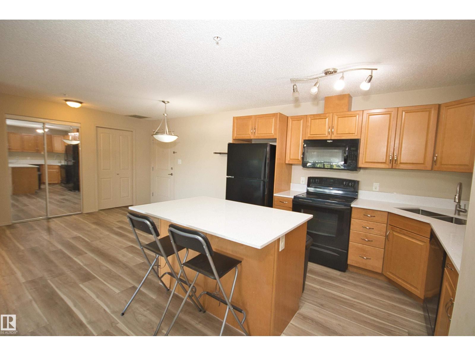 Photo 9 of 311 2098 Blackmud Creek Dr Sw, Edmonton AB