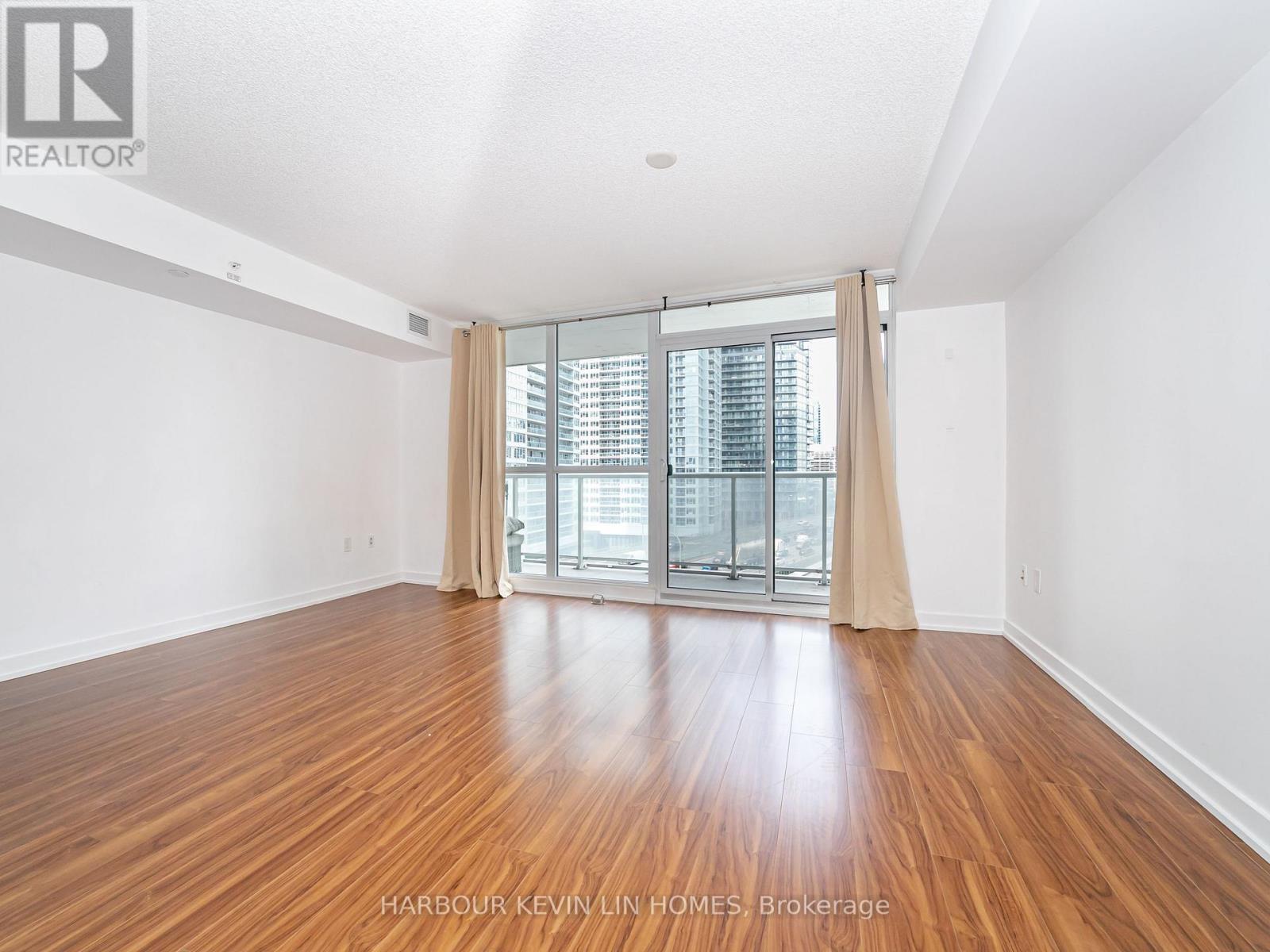 Photo 21 of 1009 75 Queens Wharf Road, Toronto ON
