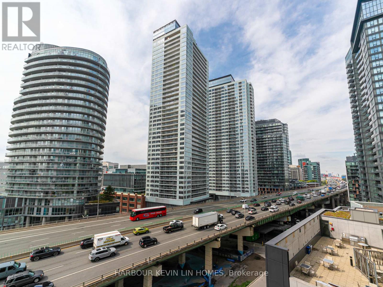 Photo 16 of 1009 75 Queens Wharf Road, Toronto ON