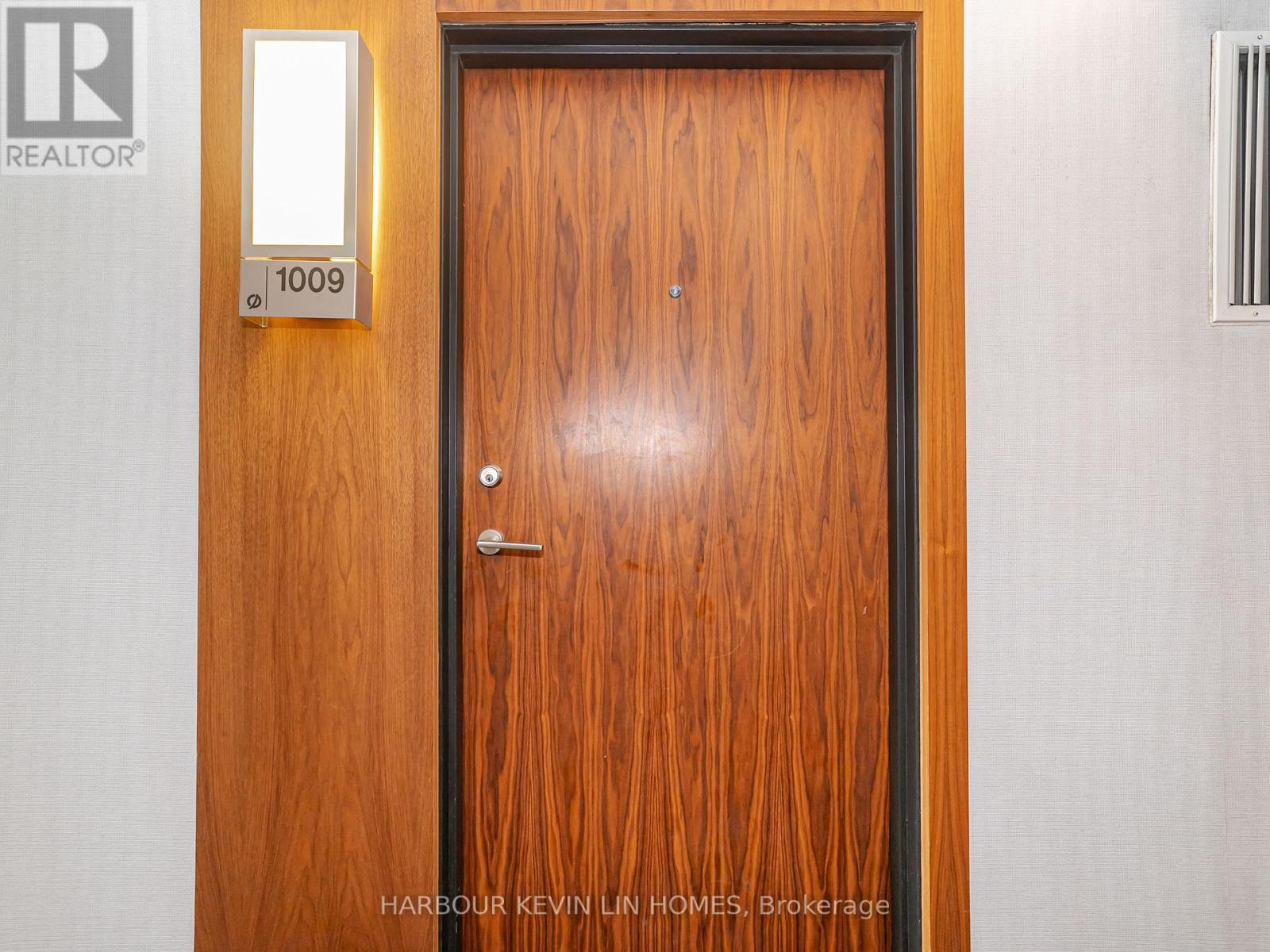 Photo 30 of 1009 75 Queens Wharf Road, Toronto ON