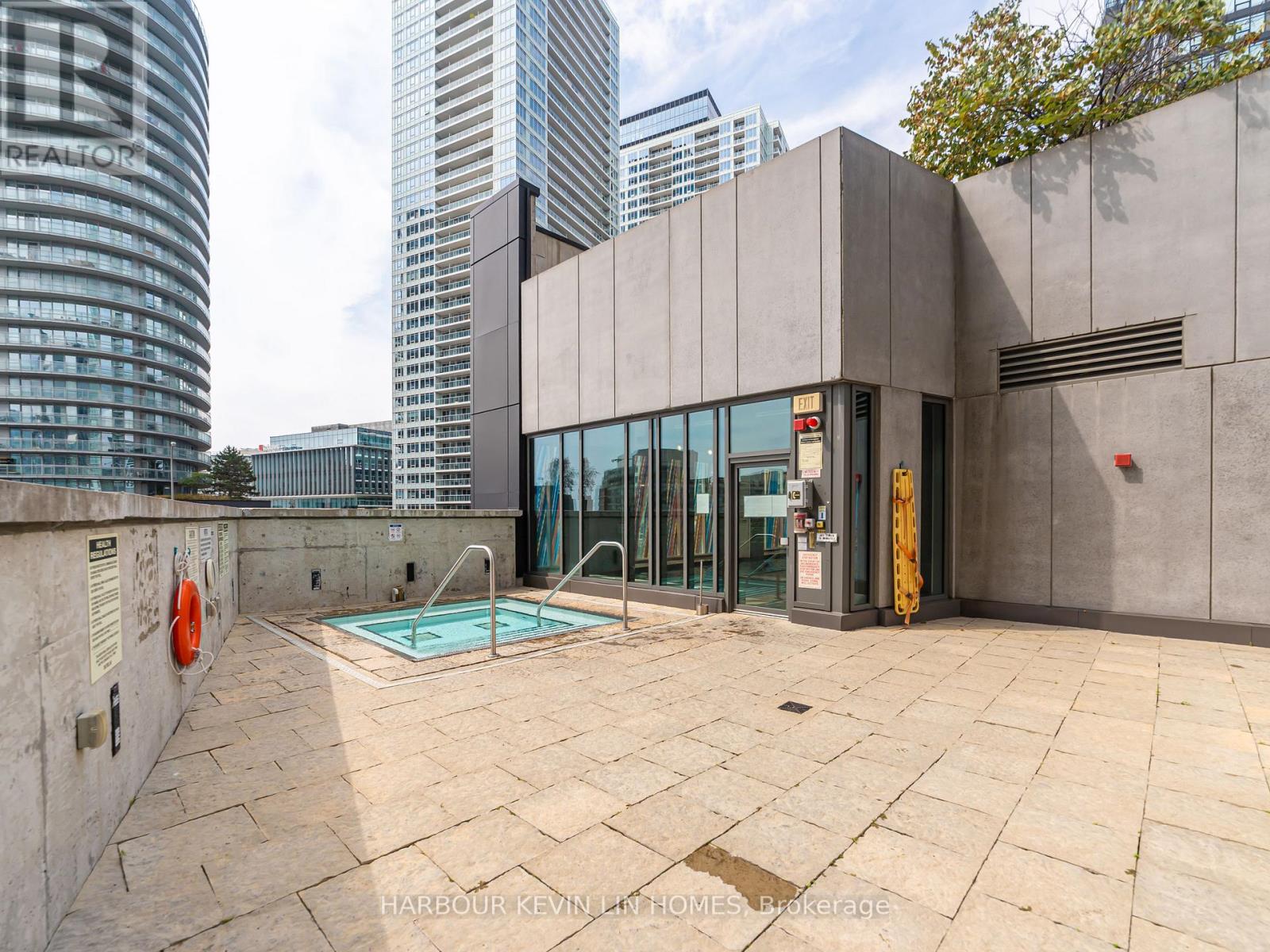 Photo 22 of 1009 75 Queens Wharf Road, Toronto ON