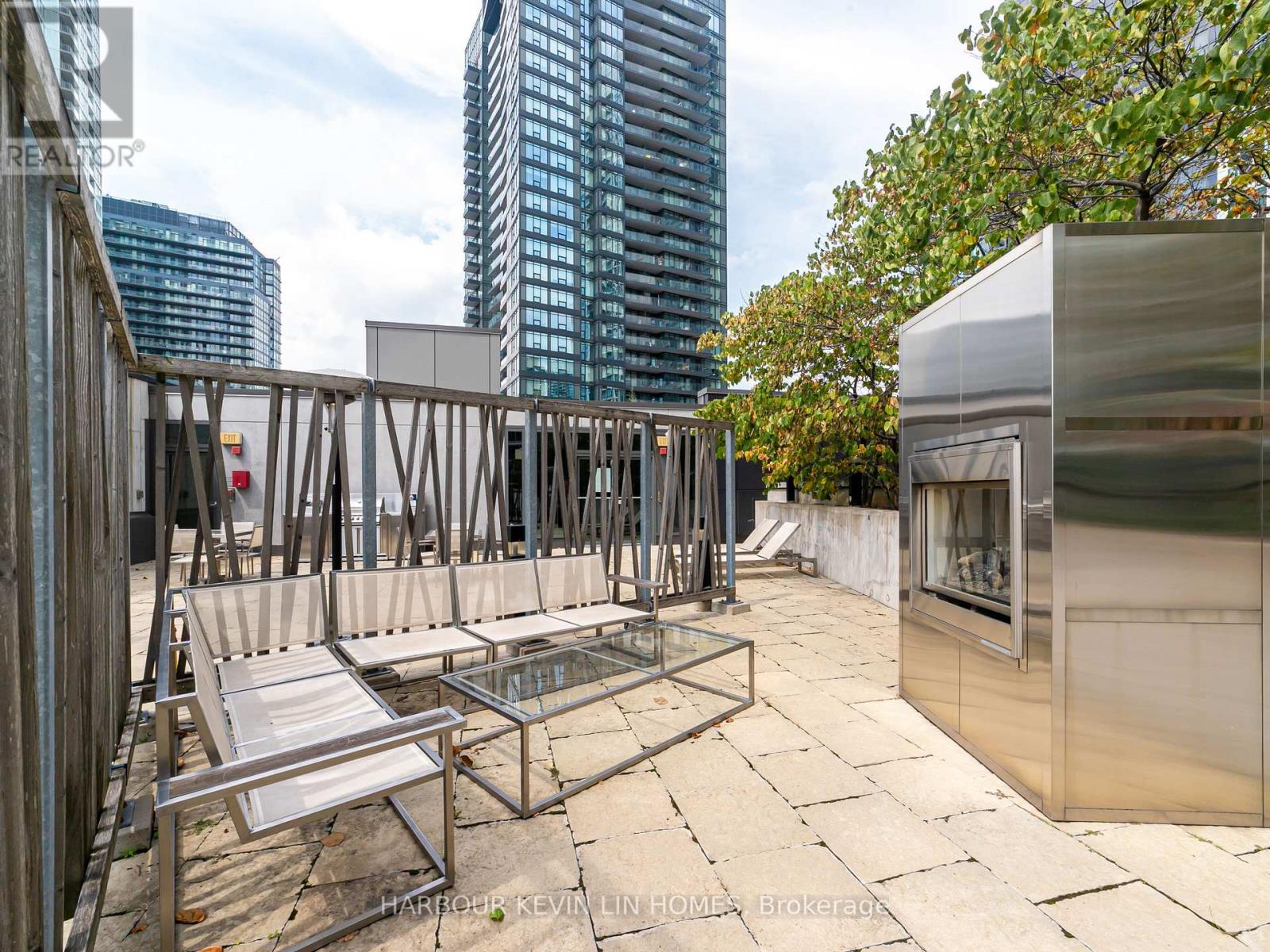 Photo 26 of 1009 75 Queens Wharf Road, Toronto ON