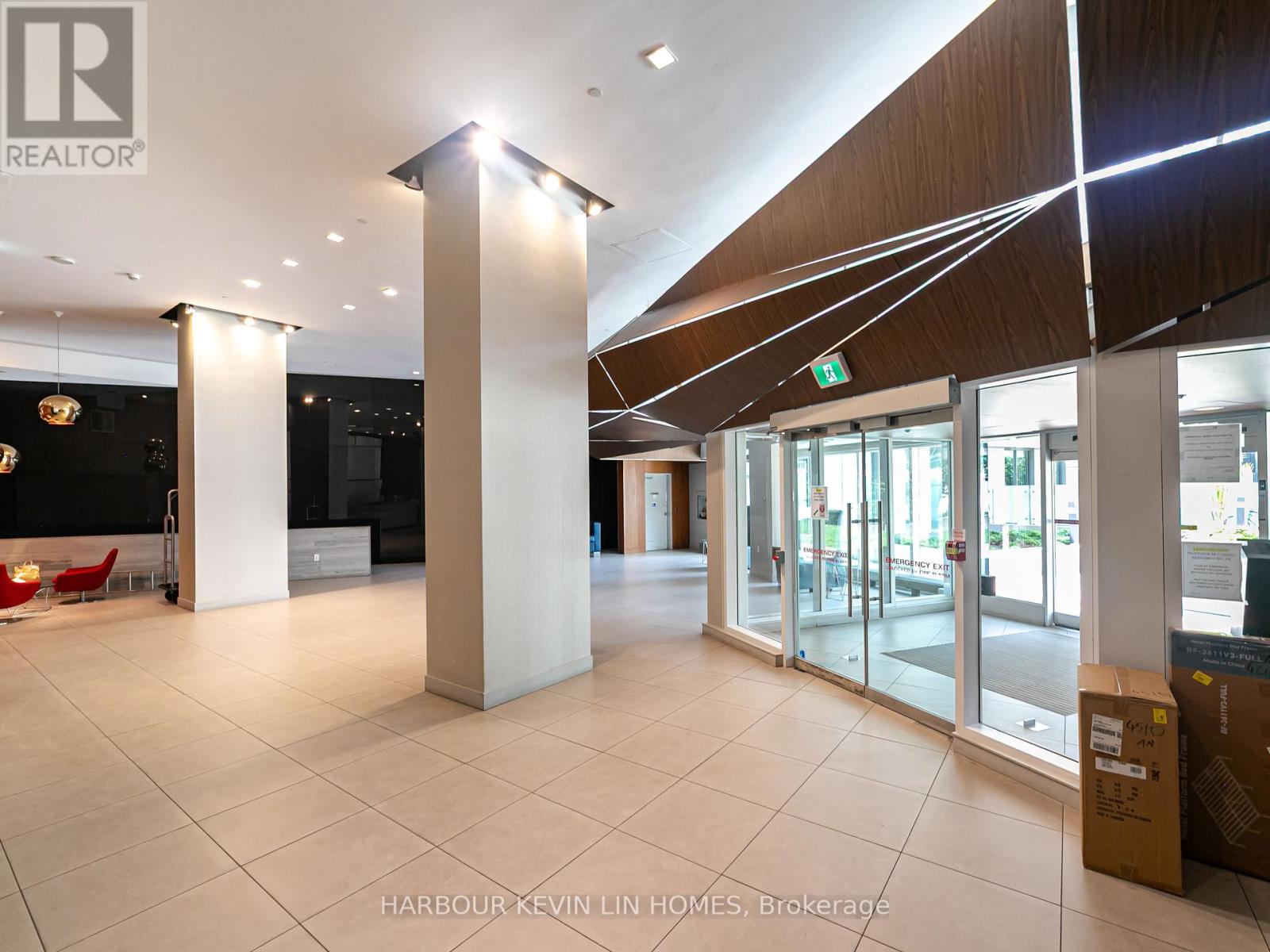Photo 27 of 1009 75 Queens Wharf Road, Toronto ON