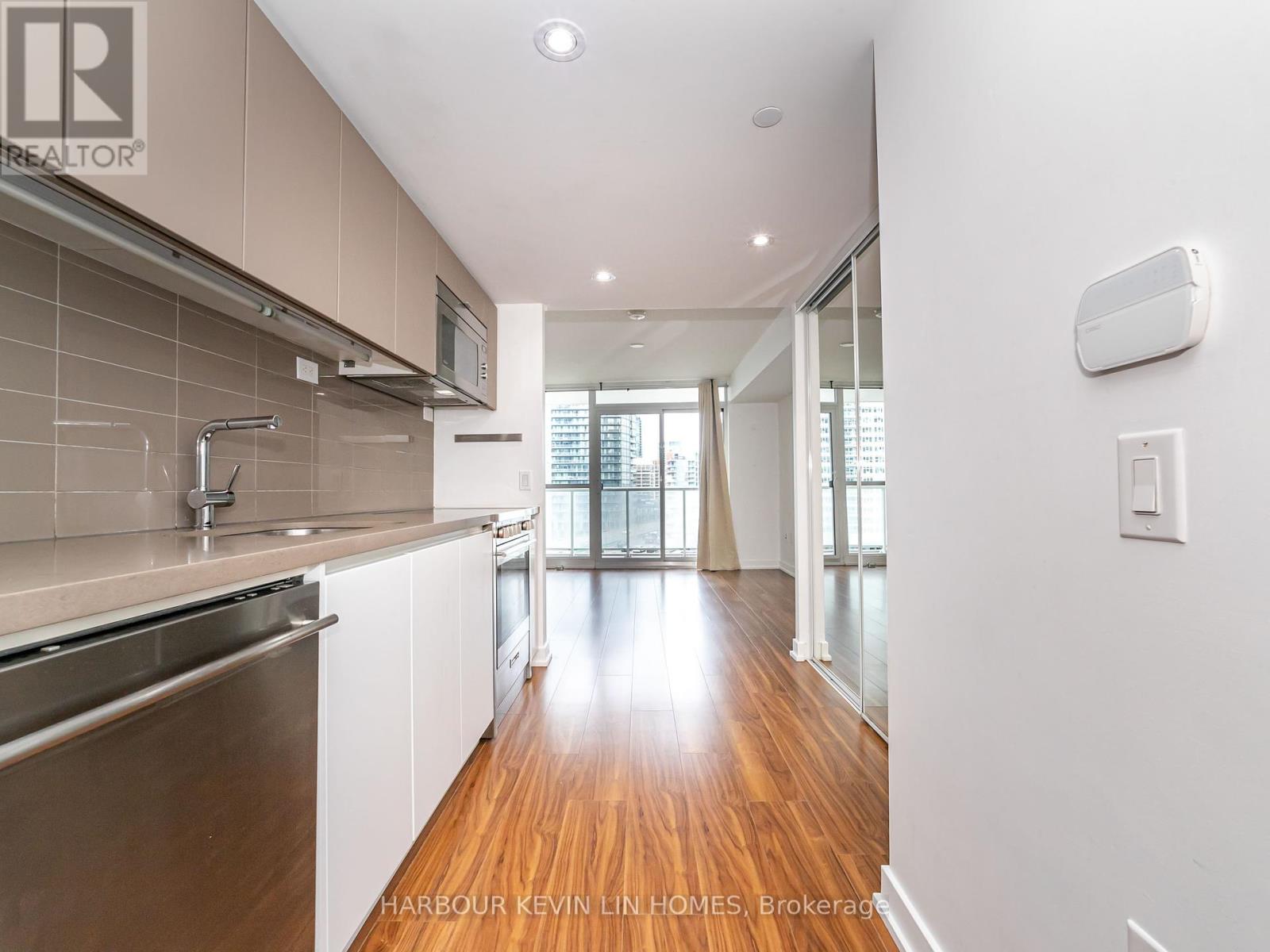 Photo 1 of 1009 75 Queens Wharf Road, Toronto ON