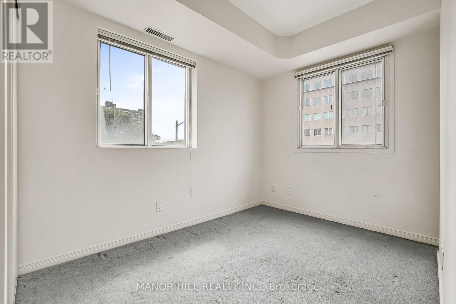 Photo 18 of 301 2351 Kennedy Road, Toronto ON