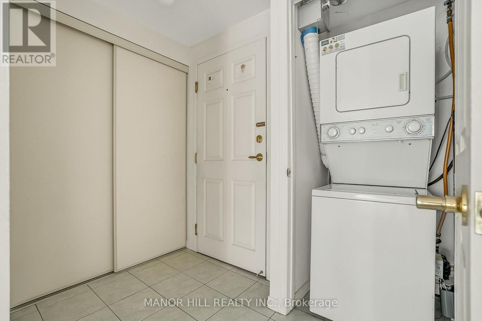 Photo 5 of 301 2351 Kennedy Road, Toronto ON