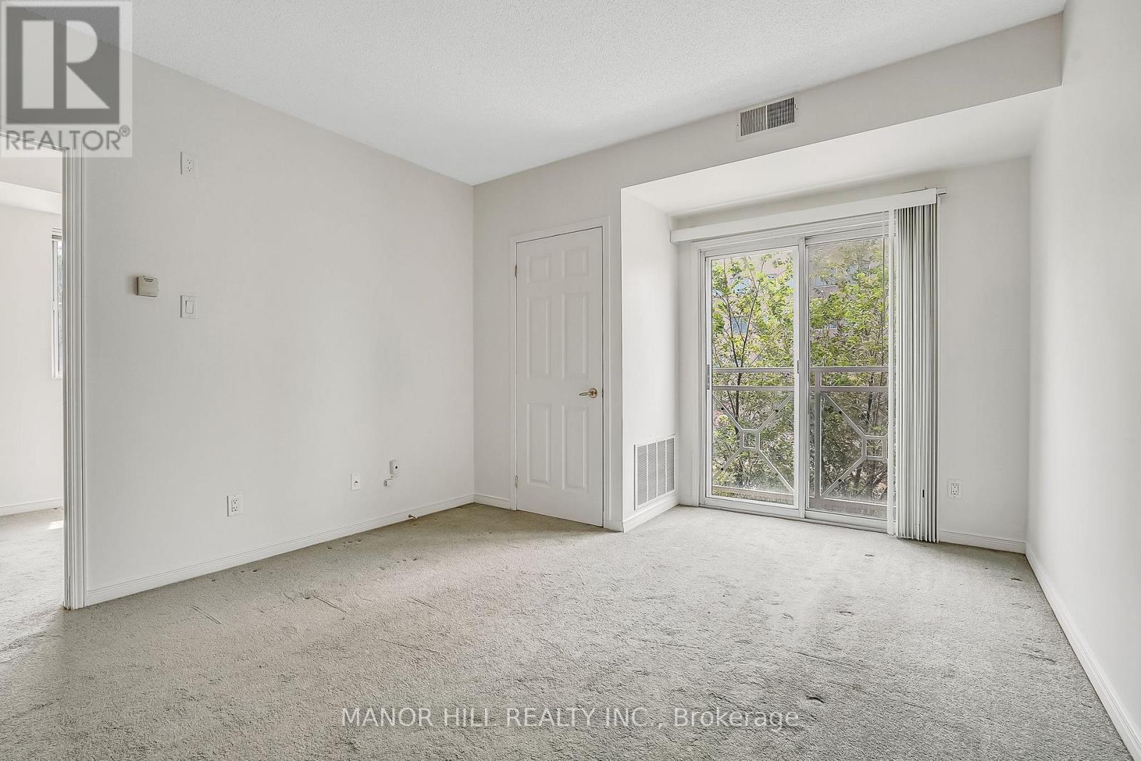 Photo 8 of 301 2351 Kennedy Road, Toronto ON