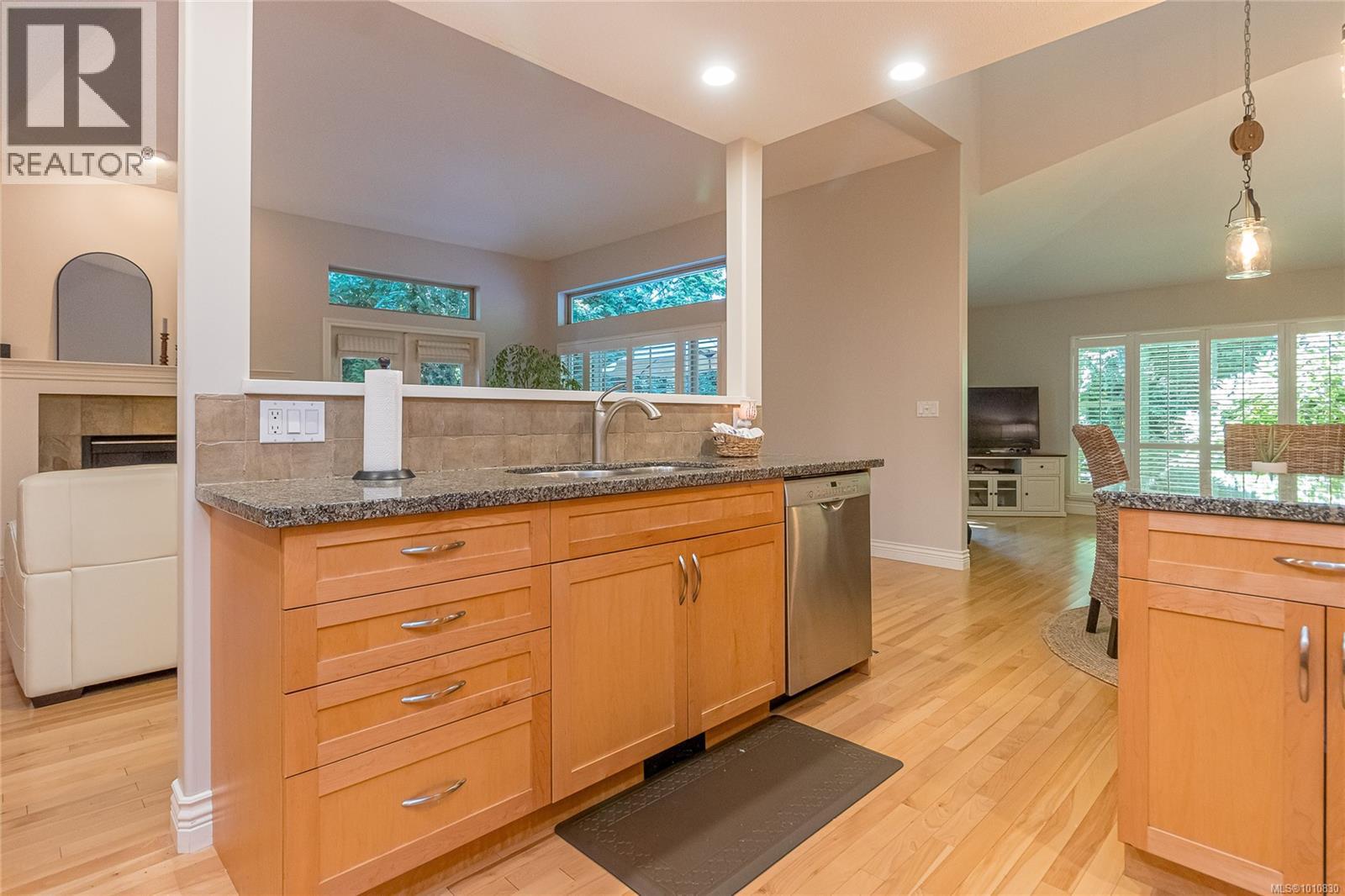 Photo 29 of 1283 Roberton Blvd, French Creek BC
