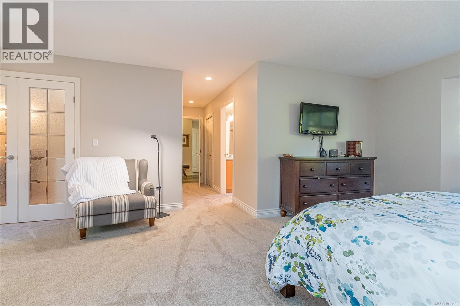 Photo 11 of 1283 Roberton Blvd, French Creek BC