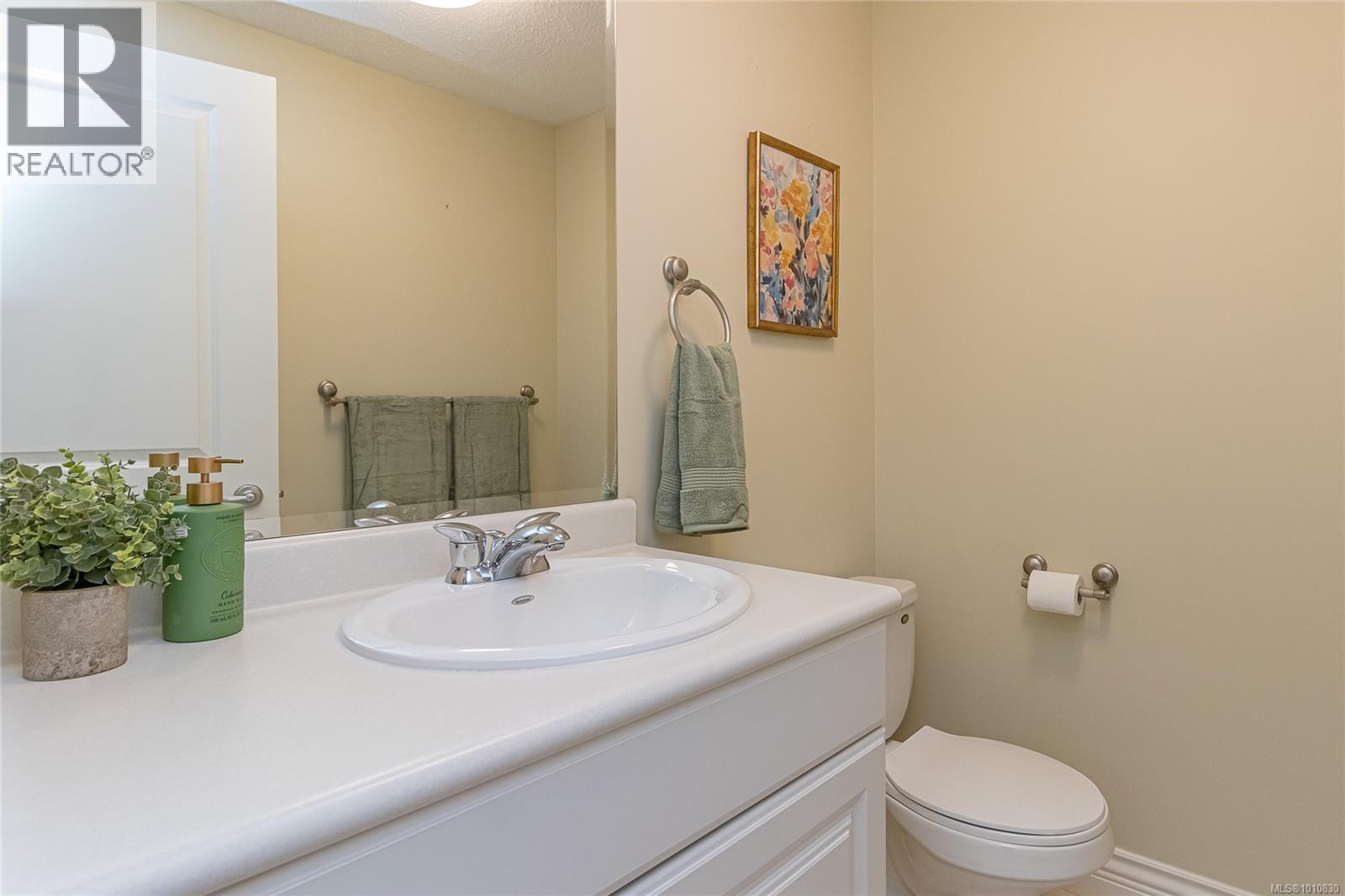 Photo 1 of 1283 Roberton Blvd, French Creek BC