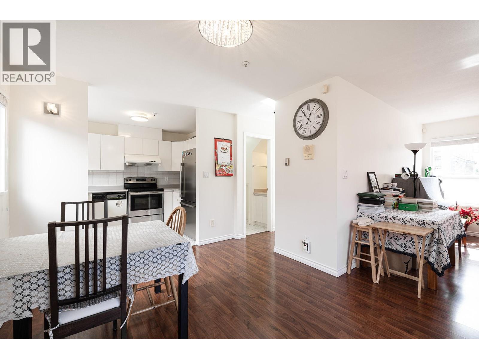 Photo 4 of 8573 Laurel Street, Vancouver BC
