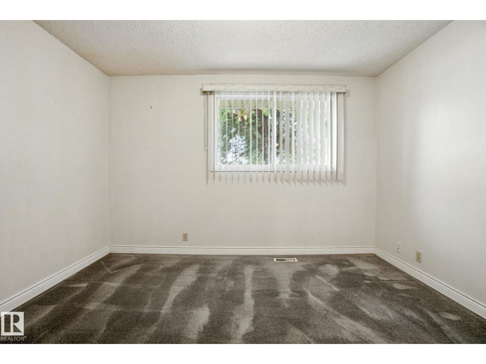 Photo 20 of 5501 54 Av, Beaumont AB
