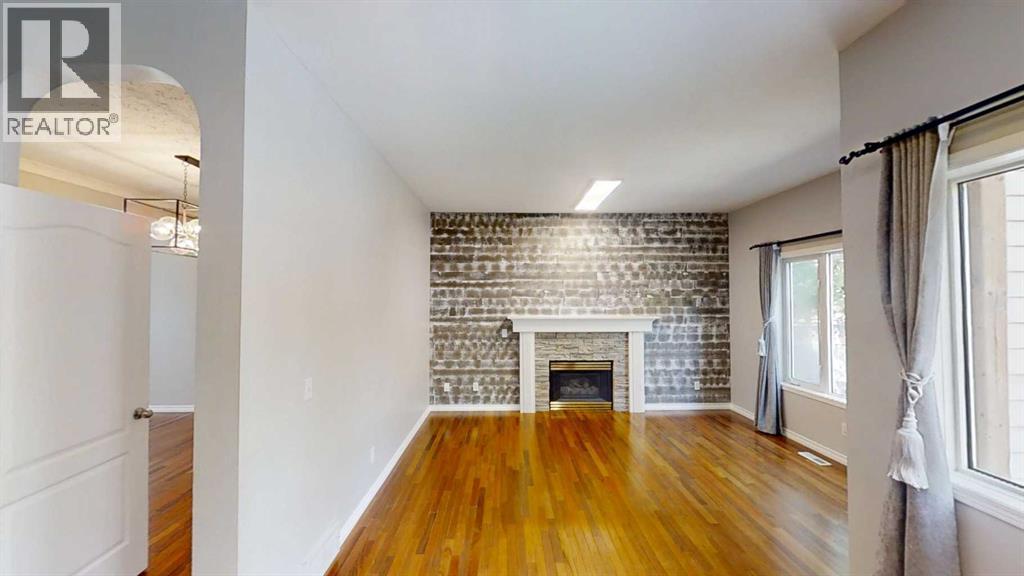 Single Family House for Sale in  Chaparral Drive SE Chaparral Calgary 