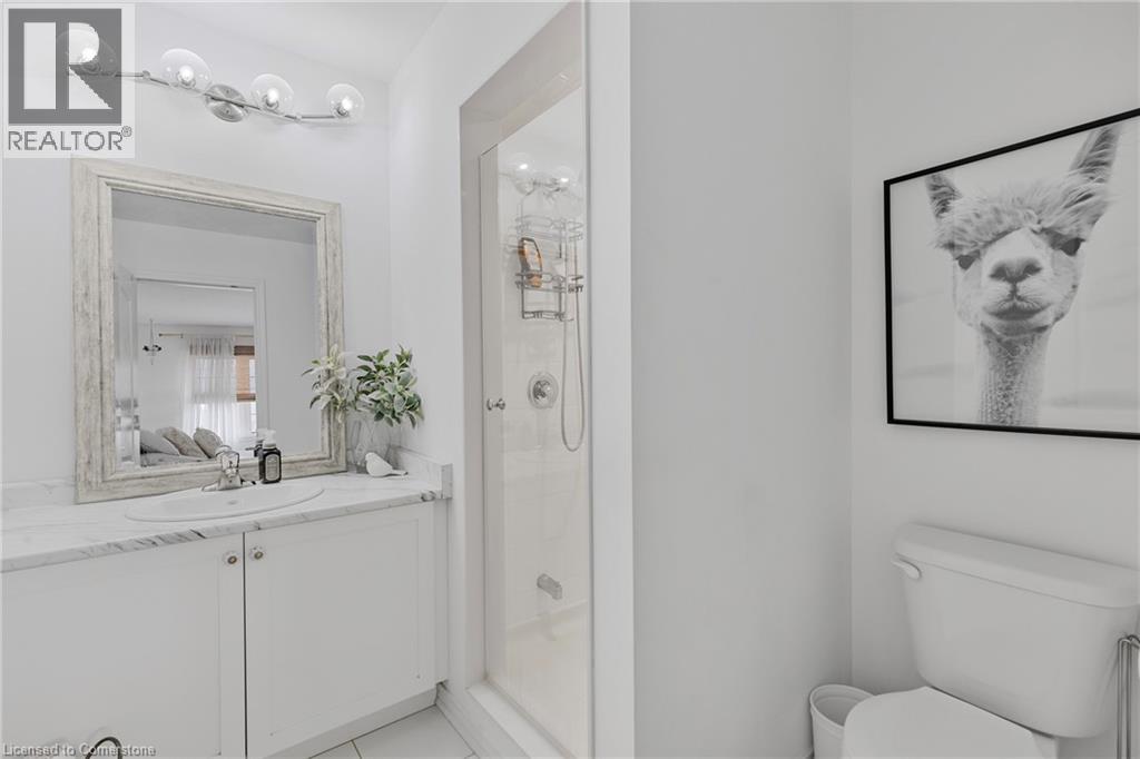 Photo 13 of 154 Maclachlan Avenue, Caledonia ON