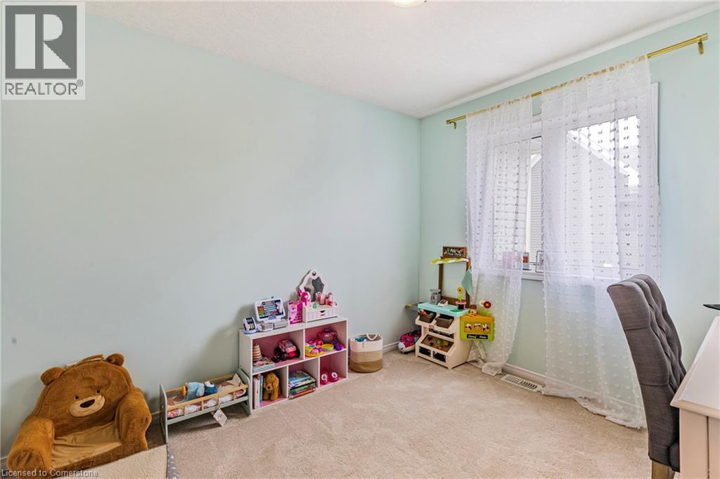 Photo 16 of 154 Maclachlan Avenue, Caledonia ON