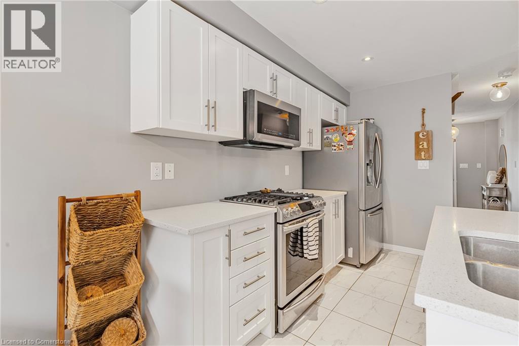 Photo 5 of 154 Maclachlan Avenue, Caledonia ON